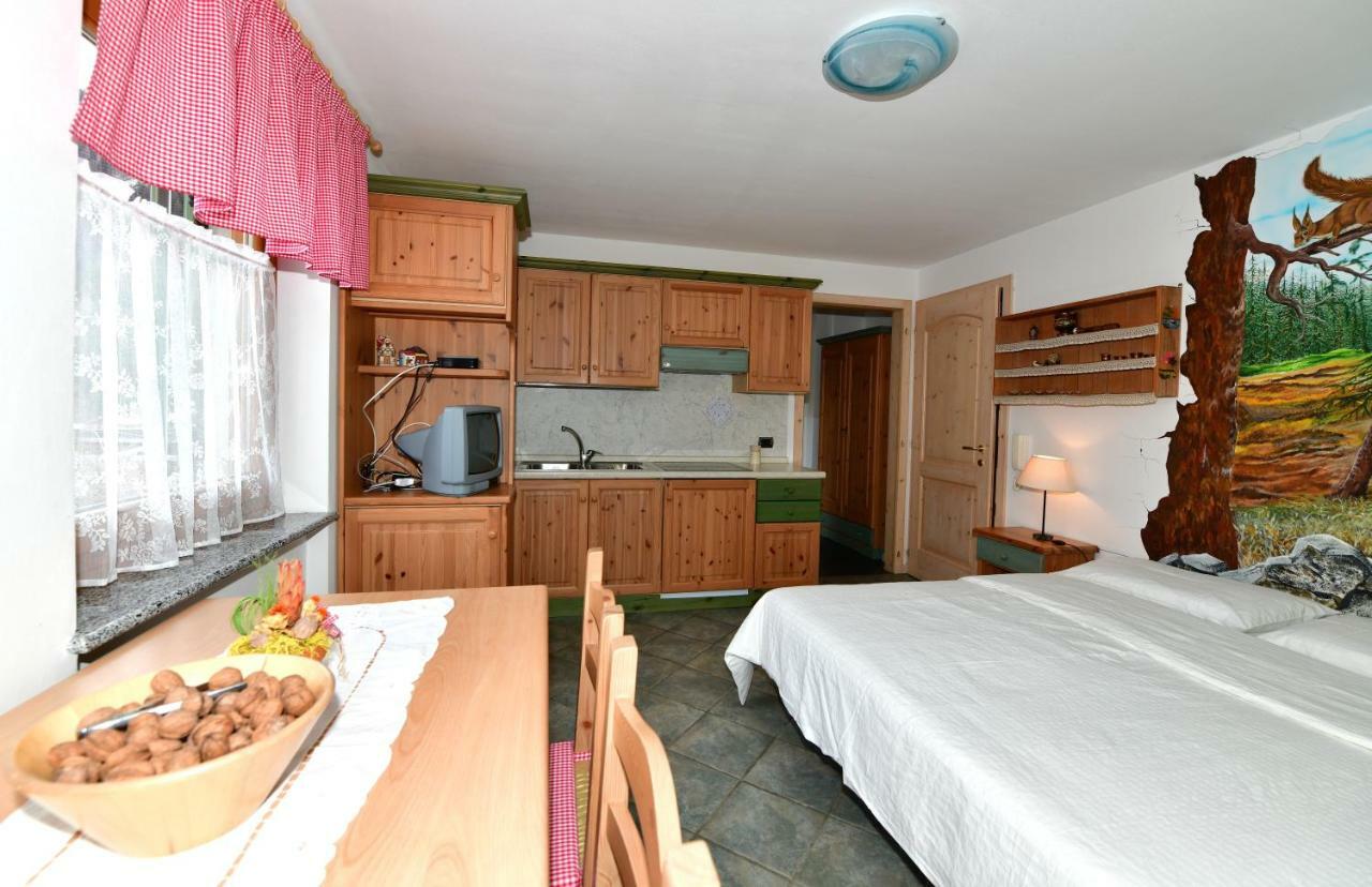 Agritur Volpaia Rooms And Apartments Вермилио Екстериор снимка